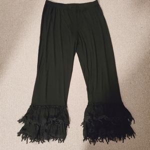 Black leggings w/ lace trim